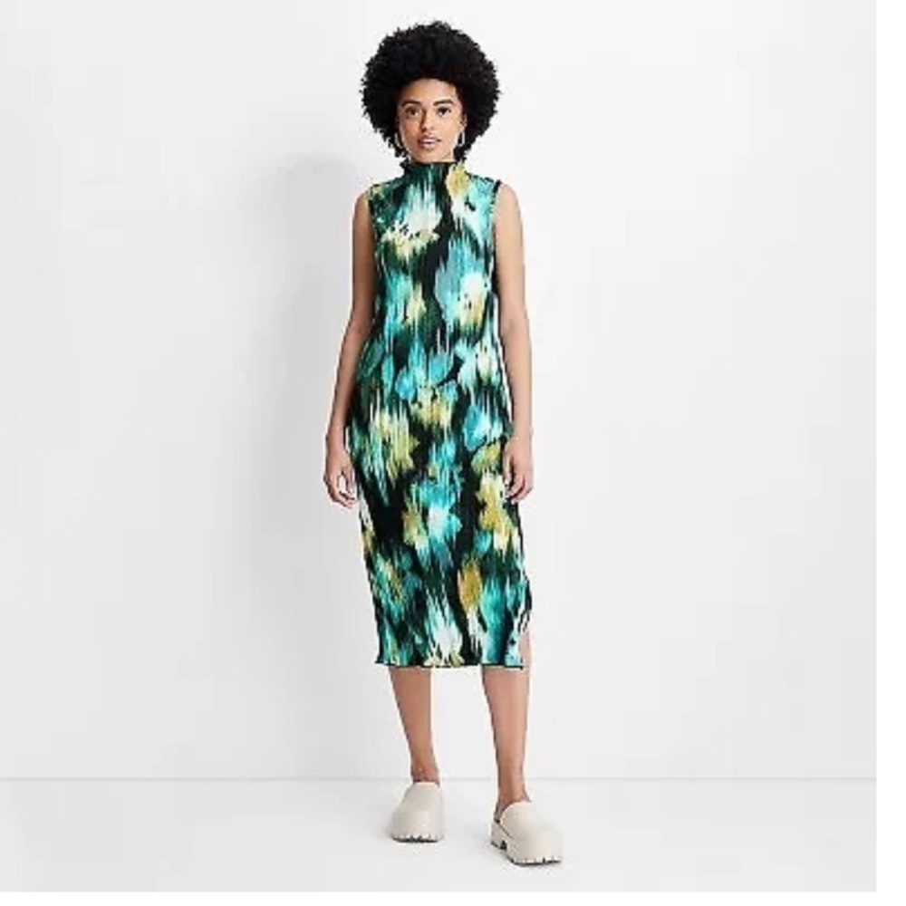 Women's Sleeveless Watercolor
Plisse Midi Dress Future Collective nwt